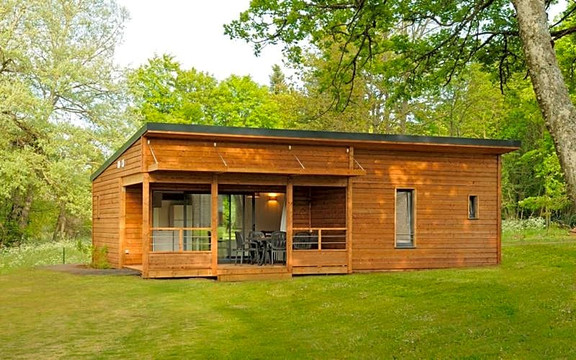 Langogne酒店住宿-酒吧地区酒店