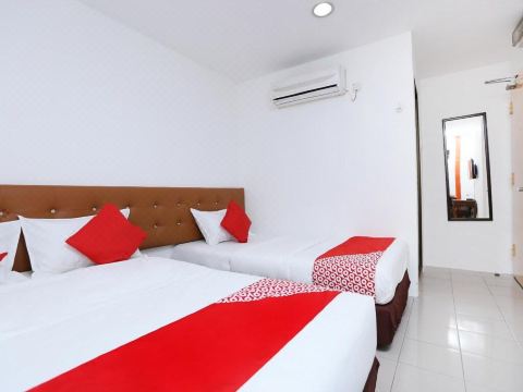 EG Hotel JJ