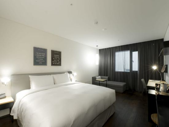 GLAD Yeouido Room Type - Deluxe Double Room