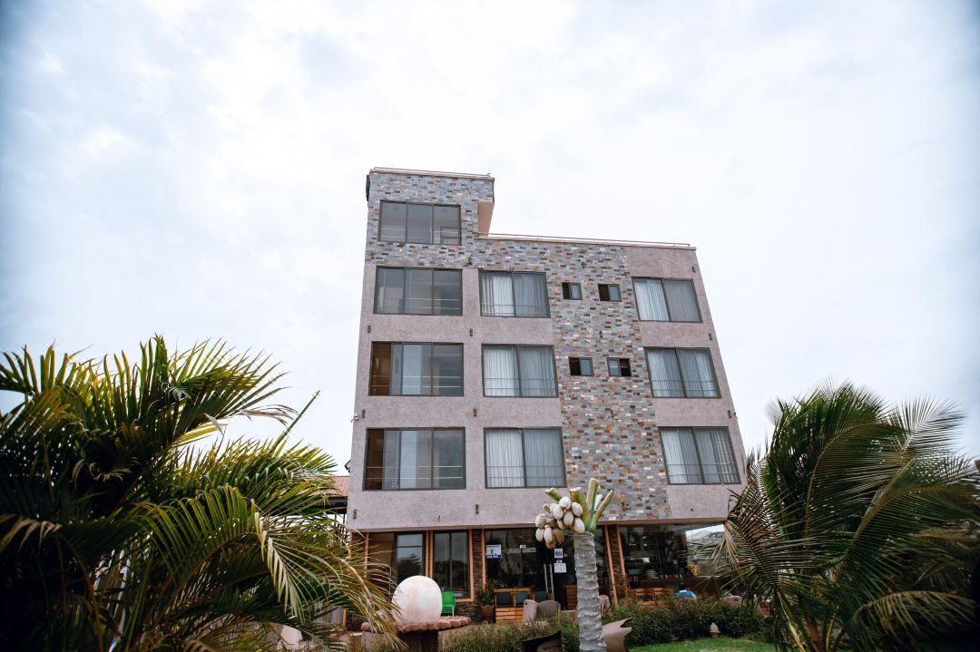 Plus 33 Hotel
