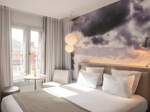 图卢兹酒店住宿-阳台大酒店