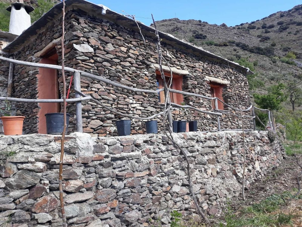 阿拉布哈拉山区避难所-旅馆