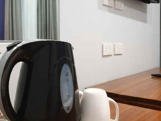 Leez Inn Makati Room Type - Superior Room