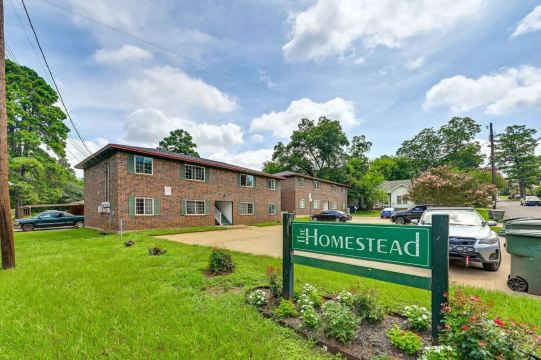 The Homestead Luxury-cozy 2BR Apartments Near SFA