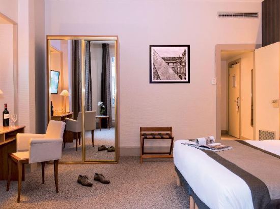Hôtel Vacances Bleues Provinces Opéra Room Type - Standard Family Room Hôtel Vacances Bleues Provinces Opéra Room Type - Standard Family Room