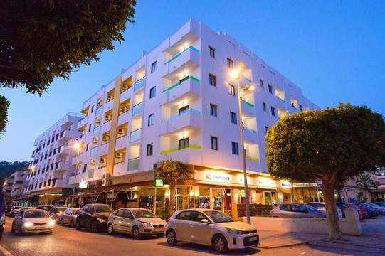 Cala Gracio酒店住宿-波尼恩特海滩公寓