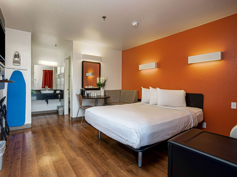 蒂梅丘拉历史老城6号汽车旅馆