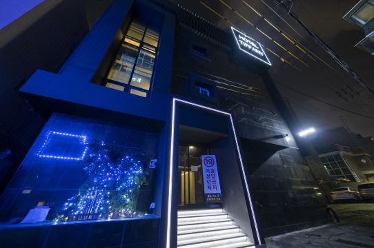 Gimpo Airport Tiffany