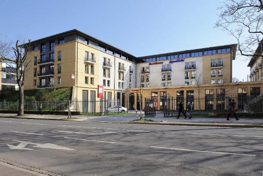 雷斯迪家梅斯洛莱娜-官方