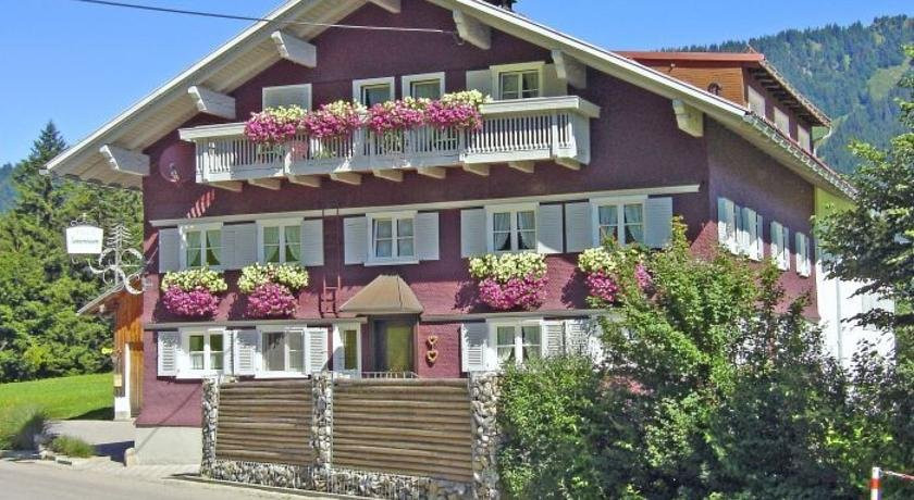 Pension Tannenbaum