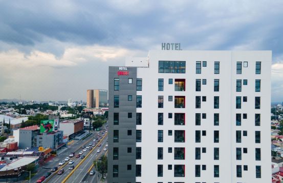 古蒙特瓜達拉哈拉洛佩茲馬特奧斯 - Minerva