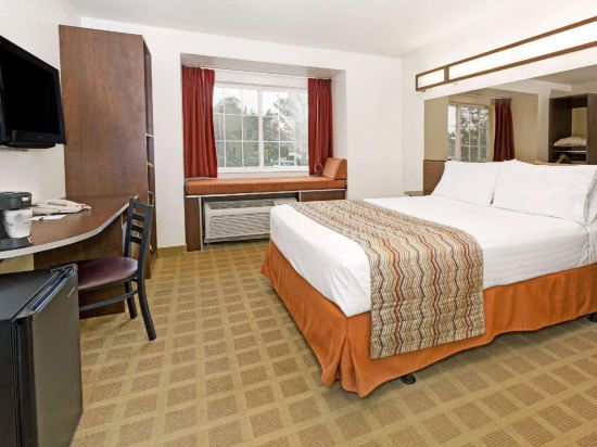 Microtel Inn & Suites by Wyndham Cheyenne Room Type - Queen Room - Non-Smoking