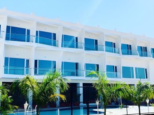 維歐拉比康羅訥瓦拉度假村