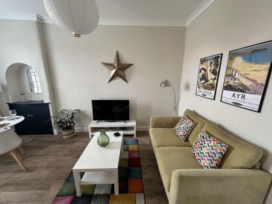 普雷斯特威克/國王床/可帶寵物/免費停車/無線網絡/電視