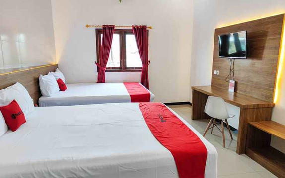 红多兹酒店-近普兰巴南寺