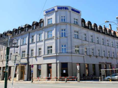 格兰德酒店