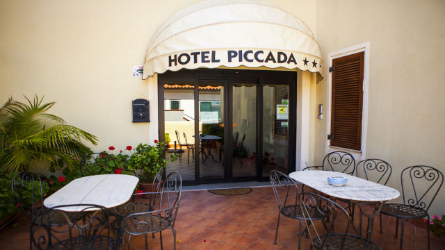 皮卡达酒店-官方