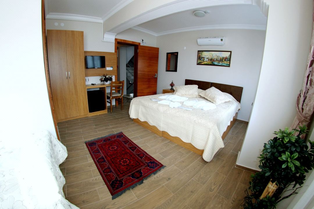 Selena Hotel