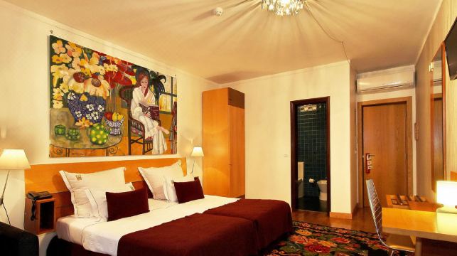 麥斯特阿維斯酒店