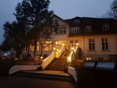 牧歌沃尔加斯特斯酒店