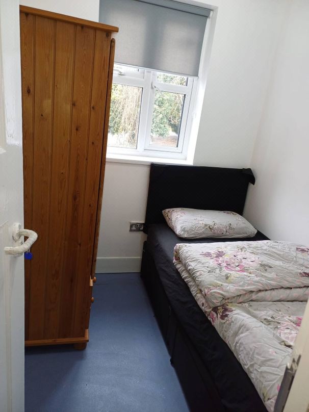 Single Room in CV6 4DF near CBS Arena and M6