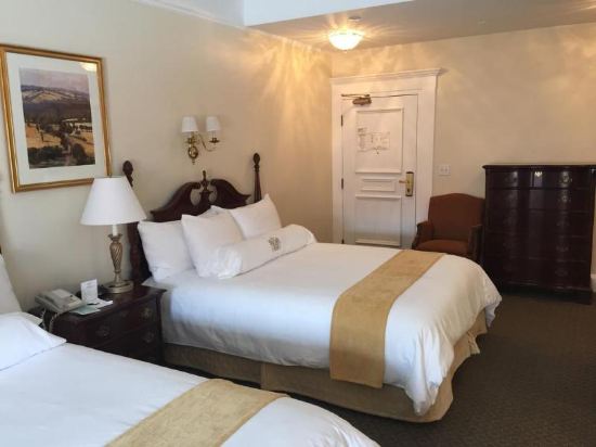 Beresford Arms Hotel Room Type - Junior Suite with Two Queen Beds