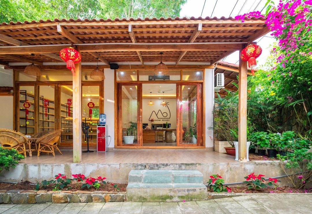 Naomi Resort