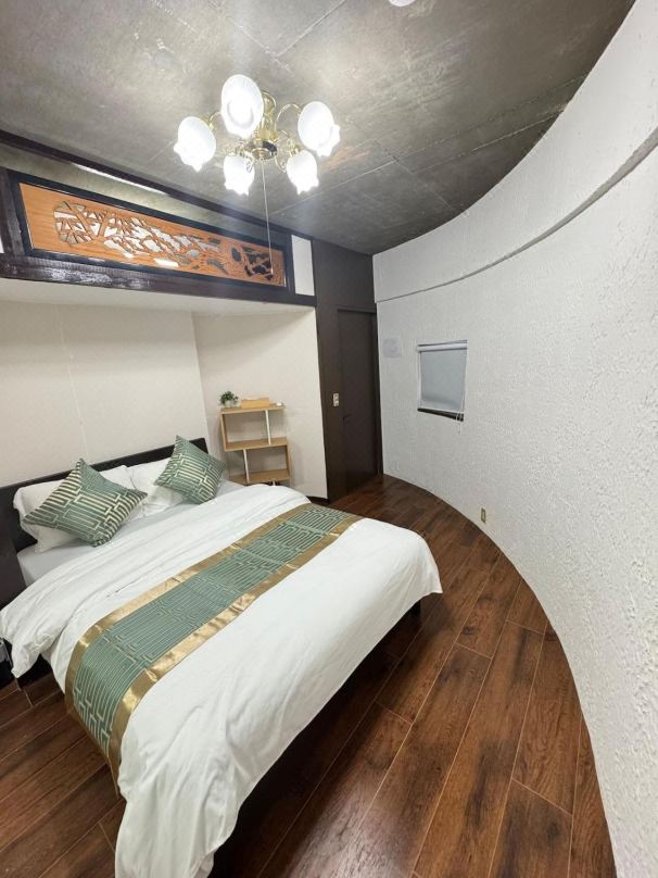 10 Min from KIX Airport | Private House | Terrace, Parking & Kitchen | Up to 9 Guests