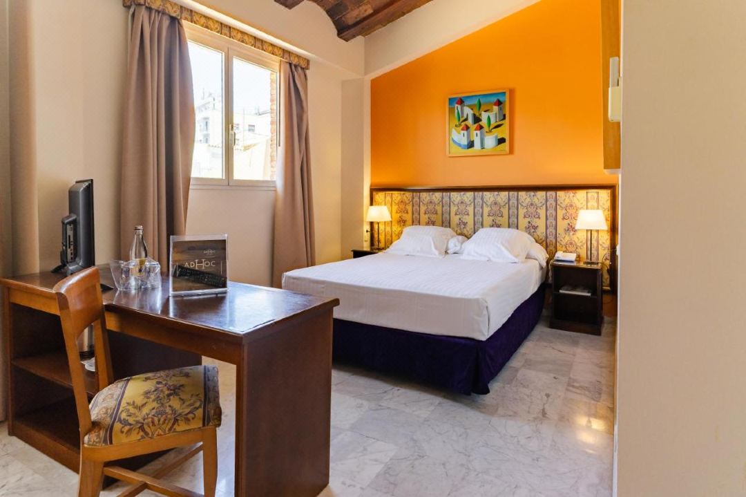 Ad Hoc Monumental 1881