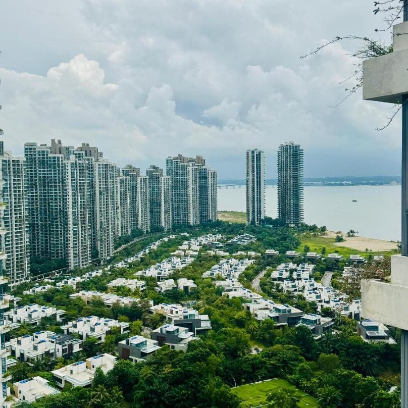 Regalia 2B1R 6pax Condo Forest City GB H-3003