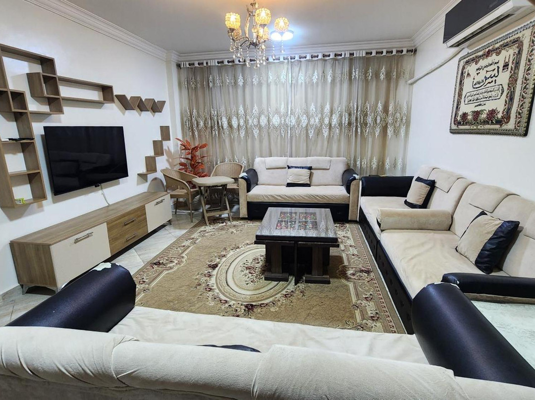 Cozy Furnished Family Apartment