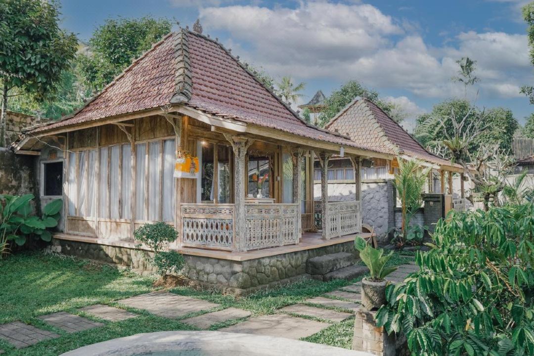 The Fire Flies Garden Villa