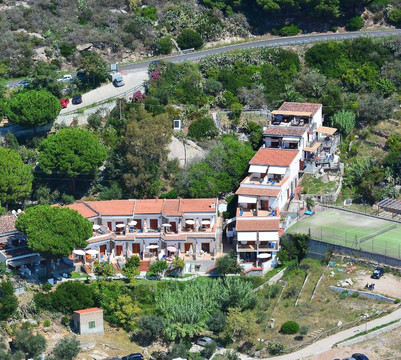 拜亚尹朋里亚雷酒店