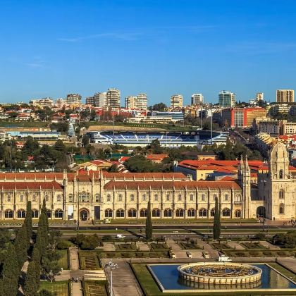 葡萄牙里斯本奥比都斯村+巴塔利亚修道院+阿尔科巴萨修道院之旅