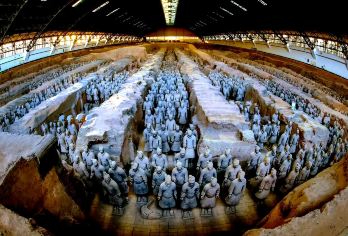 兵马俑+骊山园+铜车马+《驼铃传奇》一日游【2-8人小团】【探秘兵马俑军团，触摸千年奇迹文脉，千回胜境秦唐礼，漫游三十朝古都，用脚步丈量历史，人文印记。】