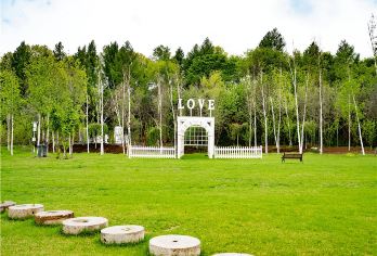 长春世界雕塑园+长春莲花岛影视休闲文化园一日游【|专车接送|行程可调|可定制行程】