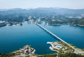 千岛湖+千岛湖钓鱼岛+揽月秘境+梅城古镇一日游【品质出游】