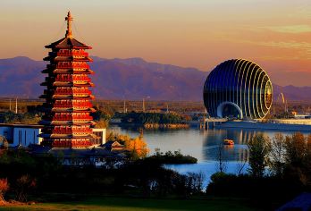 北京雁栖湖+红螺寺包车一日游【赏秋/上门接送/出发时间自由】【承接单位团建、拓展、可以安排住宿、导游、拓展训练、餐饮、增强团队凝聚力提高集体荣誉感。】