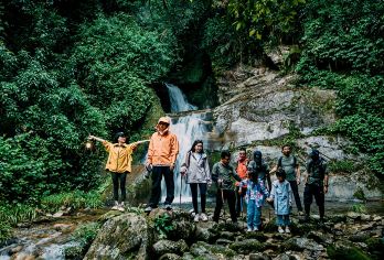 高黎贡山曲石高原【始森林徒步3-5KM+专业向导+山野深厨】【[专业+安全]双认证专业领队携专业徒步装备+医疗包+补给路餐带您沉浸穿越原始森林，全程讲解科普】