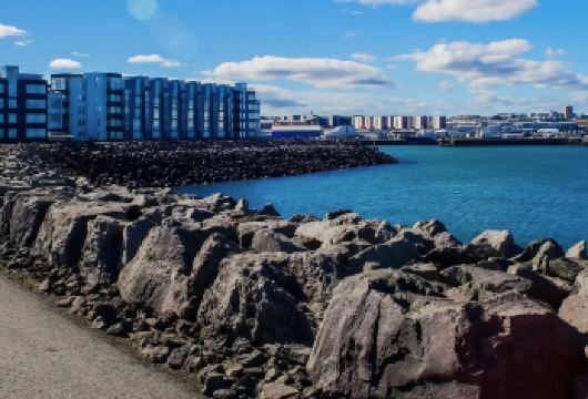 极光维京港熔岩洞文化馆包车体验【无需为交通烦恼，舒适专车全程接送，行程灵活自由，随心掌控游览节奏，沉浸式感受冰岛风情。】