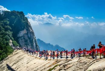 华山拼团一日游【赠登山手套/午餐/上门接/可选15人小团】【专业导游全程讲解、安全出行、 赠登山手套 超长游玩时间】