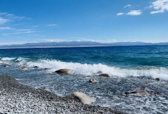 赛里木湖+果子沟一日游【精致小团+不卡游玩时间+店铺领劵】【[核心优势]轻奢小团+VIP环湖+市区免费上门接送+免费接送火车/飞机+五座或七座车型更好乘坐体验】