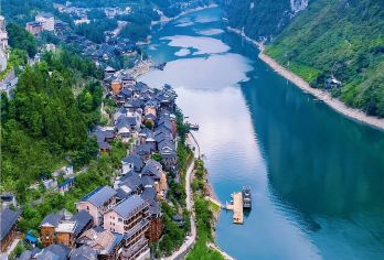 重庆：武隆天生三桥+芙蓉洞+乌江观景台 |中英多语种包车游#【车接车送，全中文服务，沟通无障碍，深度体验热门景点，行程景点可调】