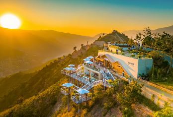 攀枝花东华山山地体育公园+迤沙拉村+金沙大峡谷观景台一日游【上门接送 2人起订 独立出行小包团】