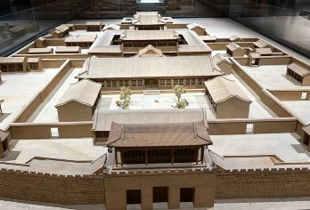 承德博物馆【猩咖说|2H趣讲|含门票耳机】【[一单一团]独立小包团服务一对一，提供蓝牙讲解耳机，品质有保障】