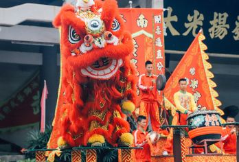 bikego广州顺德+佛山一日游 好味顺德·6人小团看舞狮【1.[非遗醒狮]沉浸式握狮头、踏鼓点，穿戴狮装，拍照留念！】