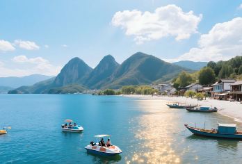 云南昆明+抚仙湖+禄充风景区一日游【打卡粉色沙滩+纯玩跟团】【红沙撞蓝湖，帆船载日落 —云南私藏小马代】