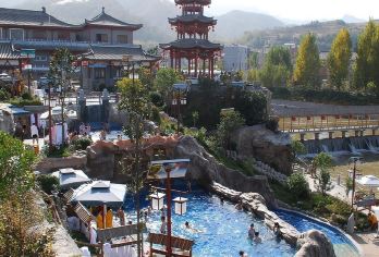 白鹿原影视城+ 汤峪碧水湾温泉*泡汤康养休闲养生*三环内接送【精品小团+西安三环内上门接送+专车出行+服务热情周到出行无忧】