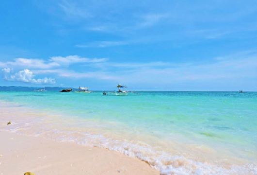 长滩岛跳岛之旅：集合点集合+烧烤午餐【预订此跳岛游套餐，探索长滩岛的白色沙滩、原始水域和有趣的景点！】