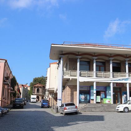 格鲁吉亚锡格那吉老城区+Bodbe女修道院+酒庄包车一日